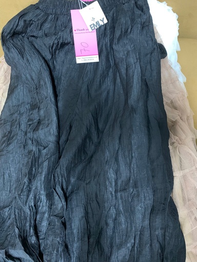 QUẦN BÍ ĐEN THUY