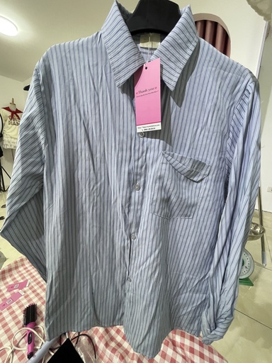 áo sơ mi xanh kẻ sọc 