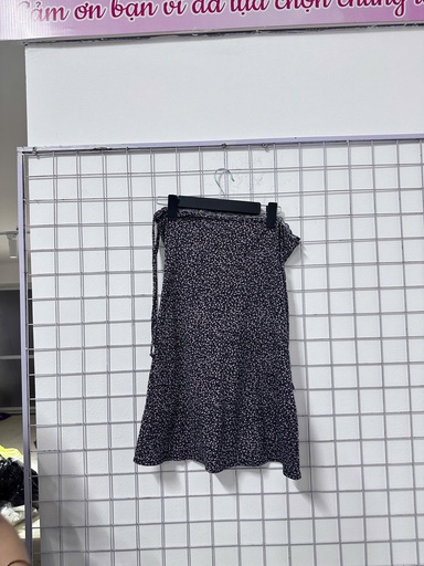 váy đen hoa nhí tím 