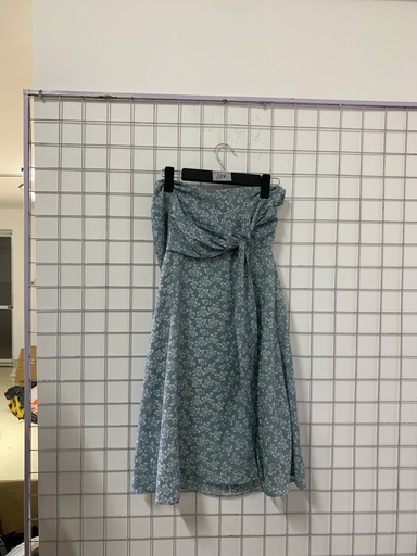 váy 2 dây xanh hoa trắng 