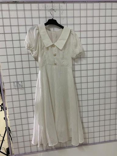 váy trắng cổ tim voan tay bồng