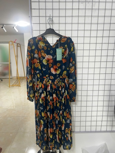 VÁY XANH HÌNH ỐC